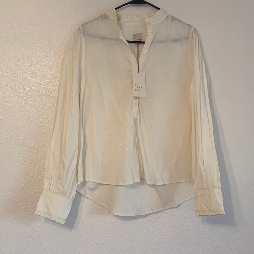 BEIGE BUTTON DOWN BLOUSE